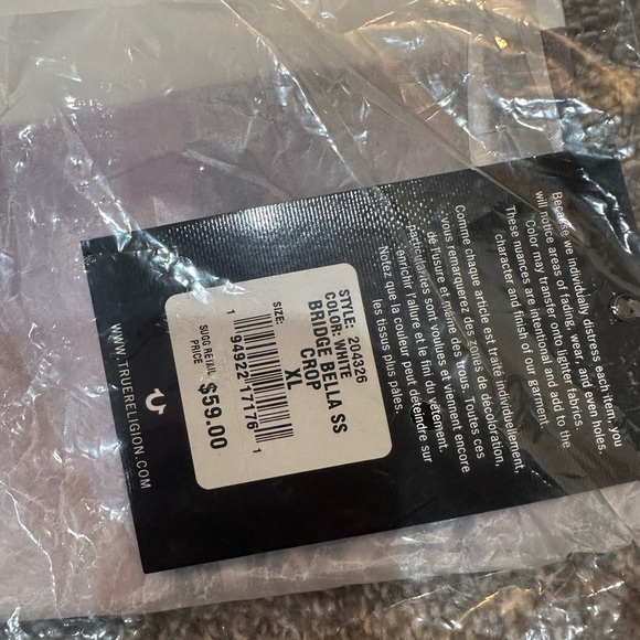 Sold out everywhere Bella bridge true religon shirt - Picture 4 of 4